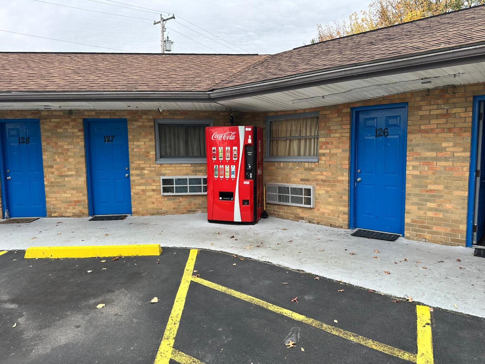 Westgate Motel Youngstown Exterior foto